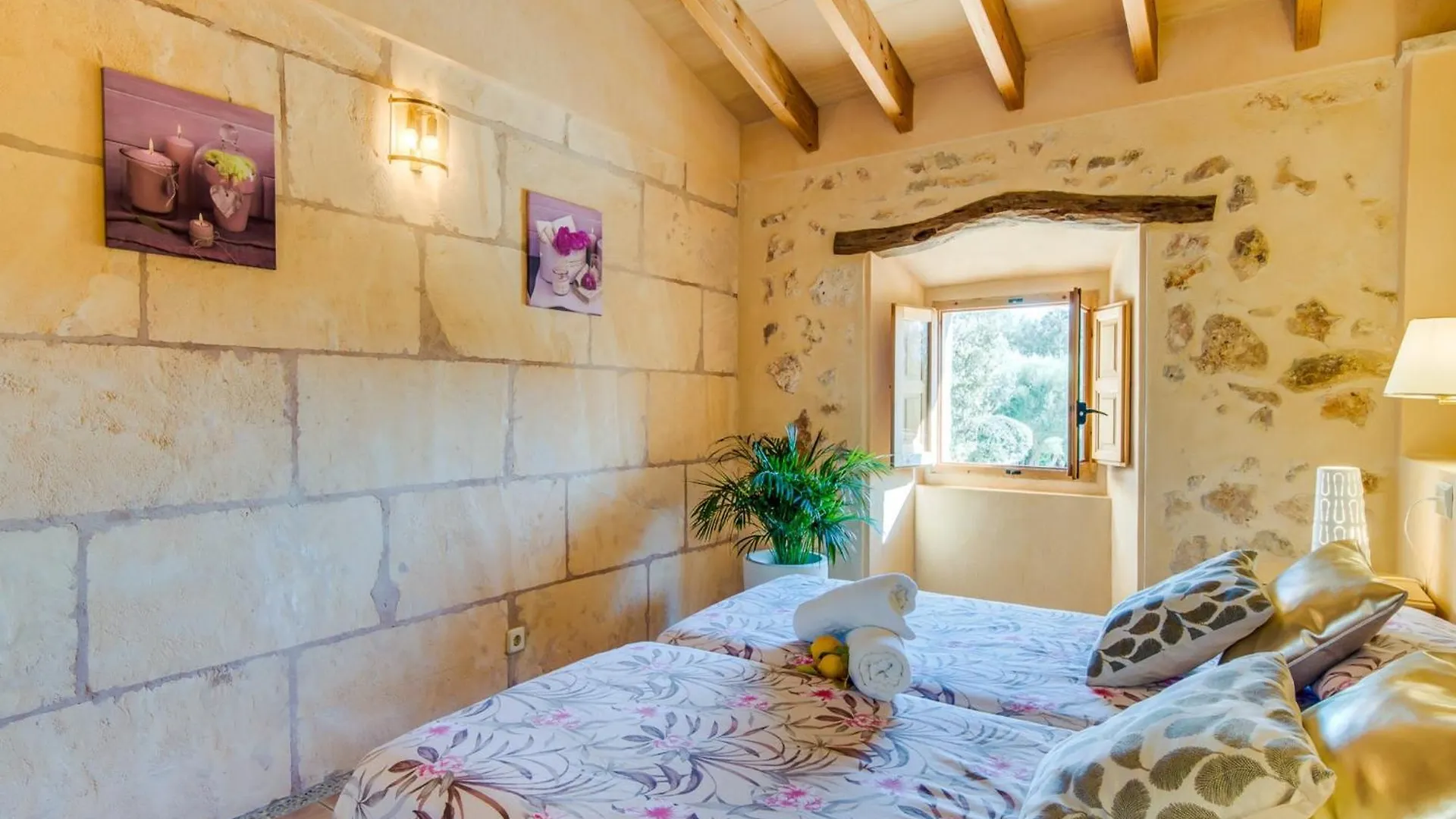 3-Bedroom Charming Villa In Mallorca 센세예스 펜션