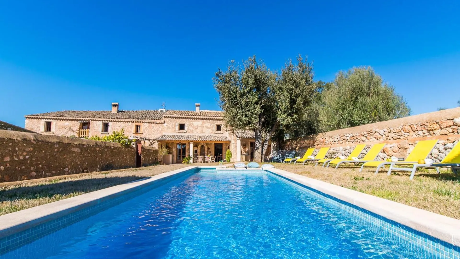 3-Bedroom Charming Villa In Mallorca 센세예스 스페인